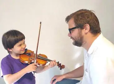 Clases de violín para niños 1